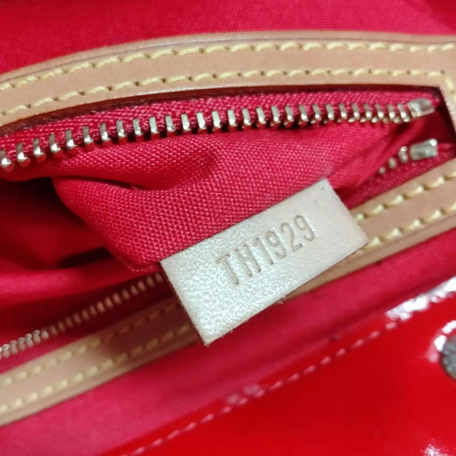 1999 Louis Vuitton Red Vernis Patent Leather Reade Gm Huge Tote-Bag For Sale - Image 9 of 16