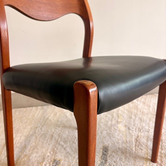 J. L. Møller 1960s Niels Møller Model 71 Teak Dining Chairs – Newly Reupholstered Black Leather (Pair) For Sale - Image 4 of 11