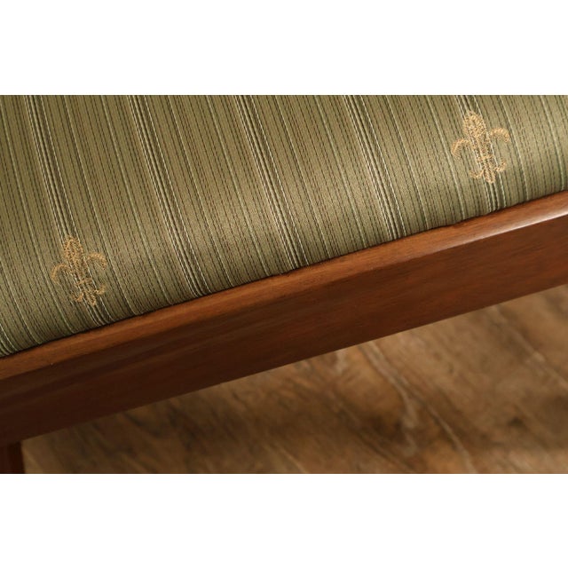 Wood Kittinger Williamsburg Adaptation Mahogany Footstool For Sale - Image 7 of 18