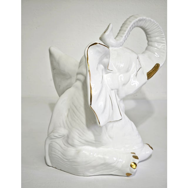 Vintage Table Lamp and Decorative Objects in White Ceramic, Italy, 1970s, Set of 3 For Sale - Image 9 of 12