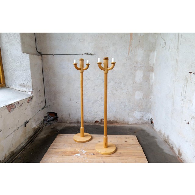 Scandinavian Modern Sculptural Floor Lamps in Pine, Sweden 1970s, Set of 2 For Sale - Image 14 of 17