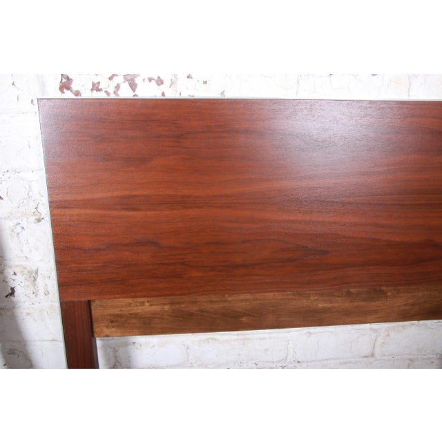 Calvin Furniture Paul McCobb for Calvin Mid-Century Modern Walnut Twin Headboards, Pair For Sale - Image 4 of 7