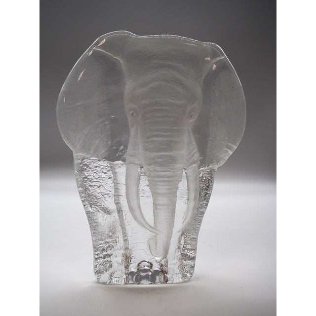 Handcrafted Glass Elephant by Mats Jonasson for Målerås Glasbruk, 1970s For Sale - Image 4 of 9