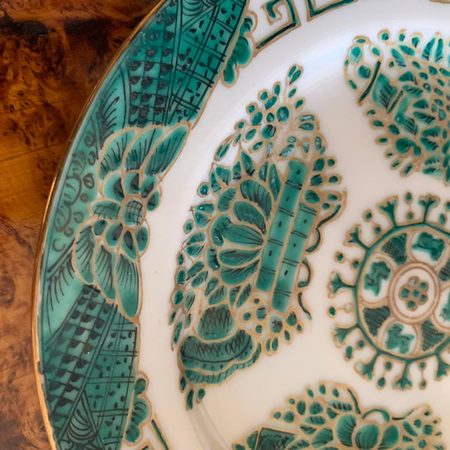 Set of Eight Green Fitzhugh Porcelain Butter Plates Along With a Serving Dish For Sale - Image 14 of 16