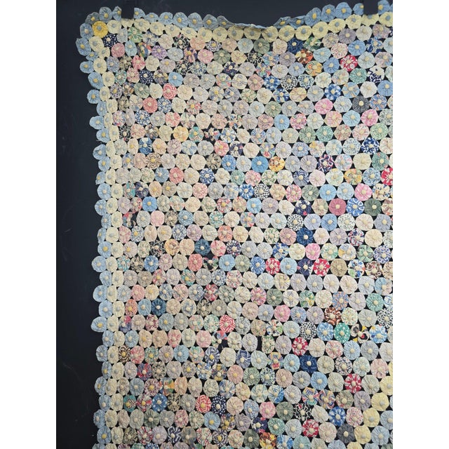 Antique American Folk Art Dimensional Padded Button Center Yo-Yo Quilt With Geometric Diamond Pattern For Sale - Image 11 of 12