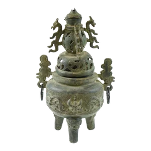 17th Century Chinese Tripod Incense Holder Top Has Broken Tip