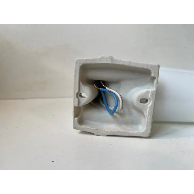 White Porcelain Wall Sconces by Prince Sigvard Bernadotte for Ifö, 1960s, Set of 2 For Sale - Image 10 of 11