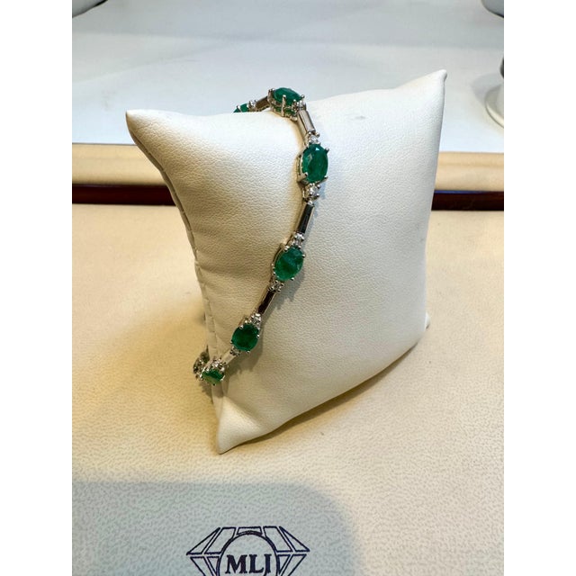 Gemstone 8 Carat Emerald & 1 Carat Diamond Tennis Bracelet 14 Karat White Gold, 7.25" For Sale - Image 7 of 18