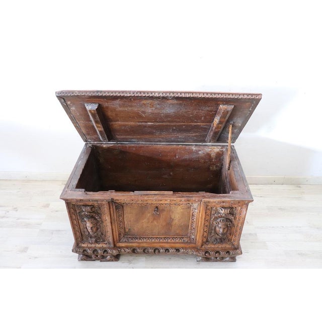 We are pleased to present this refined antique Italian chest dating back to the 17th century. Crafted from solid walnut,...