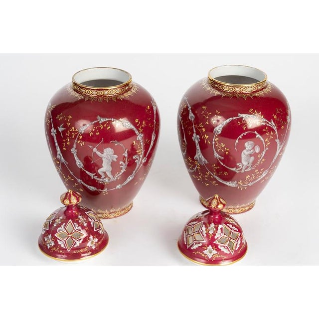 Ceramic Napoleon III Lidded Vases in Painted Porcelain, 19th Century, Set of 2 For Sale - Image 7 of 11