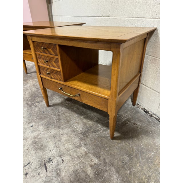 Mid-Century Modern Tomlinson Sophisticate Walnut Nightstands - a Pair For Sale - Image 3 of 11