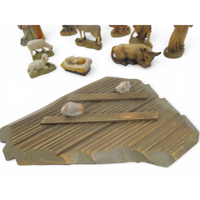 Anri Italy Hand Carved Wood Nativity Barn Stable Set Figures & Animals 12pc Set For Sale - Image 12 of 12