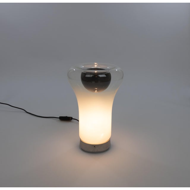 White Saffo Table Lamp by Angelo Mangiarotti for Artemide, 1960s For Sale - Image 8 of 8