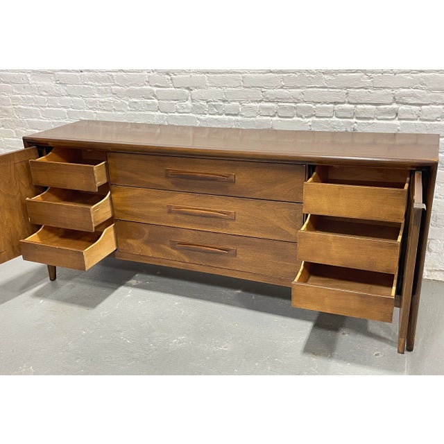1960s Mid Century Modern Walnut Credenza / Long Dresser by Broyhill Premier, C. 1960's For Sale - Image 5 of 12