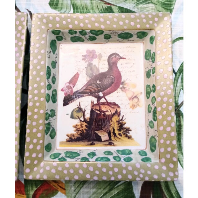 Chinoiserie Vintage Chinoiserie Chelsea House Style Porcelain Bird Trinket Catchall Dish Trays -Set of 3 For Sale - Image 3 of 8