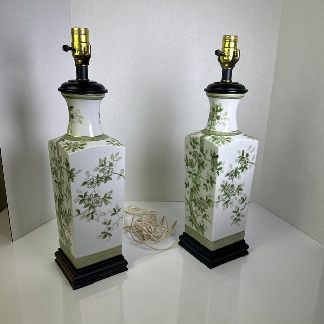 Pair of Vintage Green Apple Blossom Chinese Lamps For Sale - Image 4 of 12