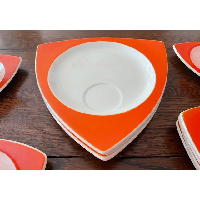 Art Deco 1920s Art Deco Salem Tricorne Streamline Mandarin Orange Dinnerware Place Setting for 4 - 28 Piece For Sale - Image 3 of 12