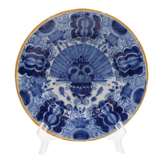 Mid 18th Century Dutch Delft Urn of Peacock Feathers Blue & White Plate For Sale