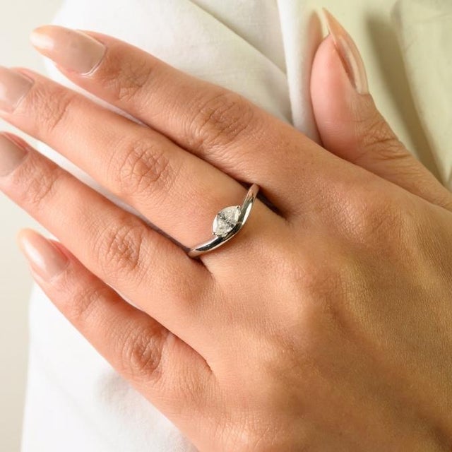 Marquise Cut Diamond Contemporary Soliatire Ring Wave Band Size 7 in 14k White Gold For Sale - Image 4 of 14