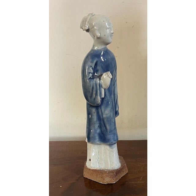 Antique 18th century Chinese export porcelain blue & white Qianlong Period figure in flowing robes. Measures 6 1/2" tall x...