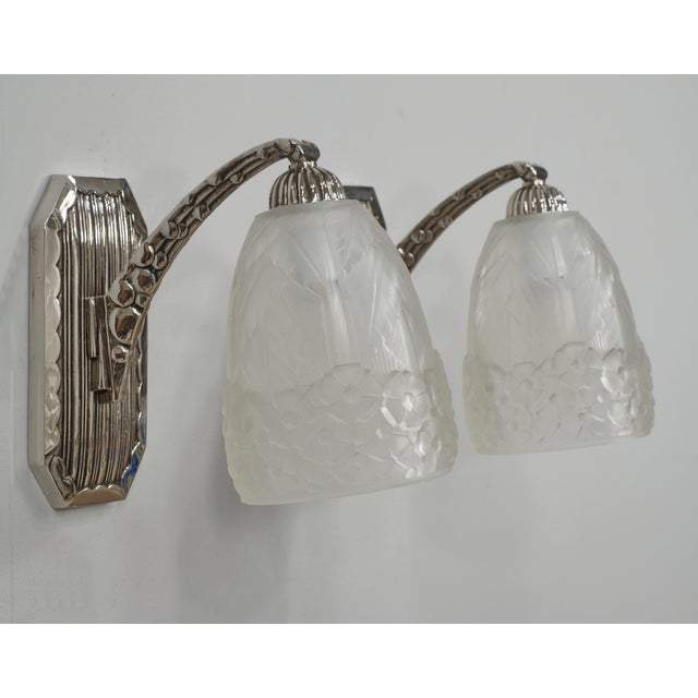 Silver 1930s Hettier & Vincent French Art Deco Nickeled Bronze Wall Sconces - A Pair For Sale - Image 8 of 13