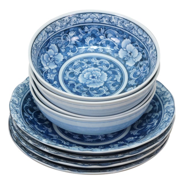 Vintage Chinese Chinoiserie Blue & White Floral Peony Bowls 6" - 8" - Set of 8 For Sale