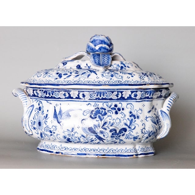 Delft 18th Century Antique Dutch Delft Faience Lidded Tureen For Sale - Image 4 of 13