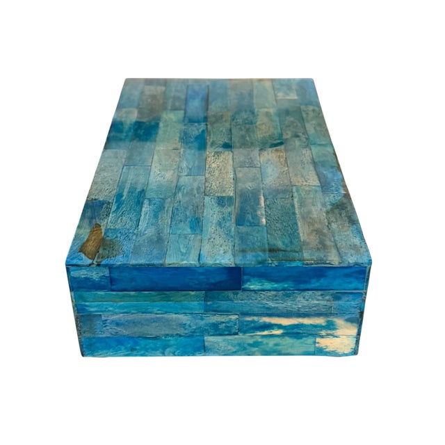 Mid-Century Modern Attributed to Maitland-Smith Blue Dyed Bone Mosaic Hinged Decorative Box, Circa 1970s For Sale - Image 3 of 10