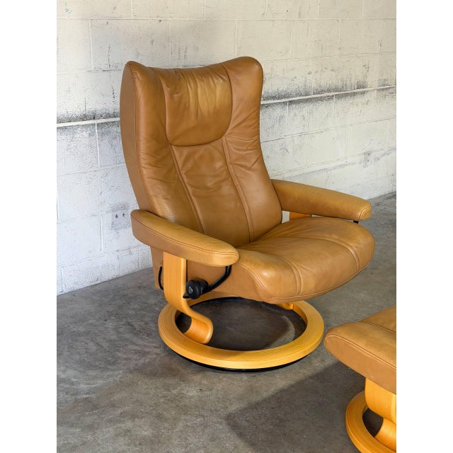 Ekornes Stressless Tan Leather Lounge Chair With Ottoman Mid-Century Modern 1980s For Sale - Image 10 of 13