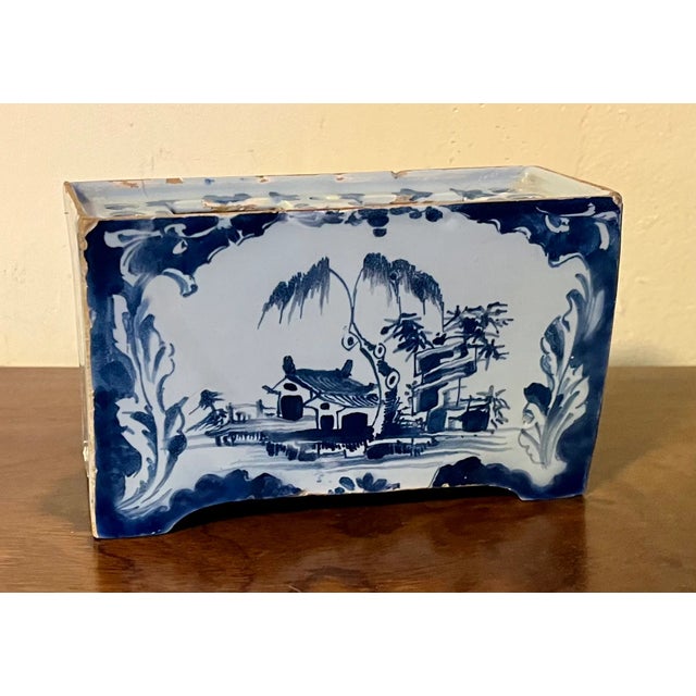 Chinoiserie Antique 18th Century English George III Lambeth Delft Blue & White Pottery Flower Brick Circa 1770 For Sale - Image 3 of 16