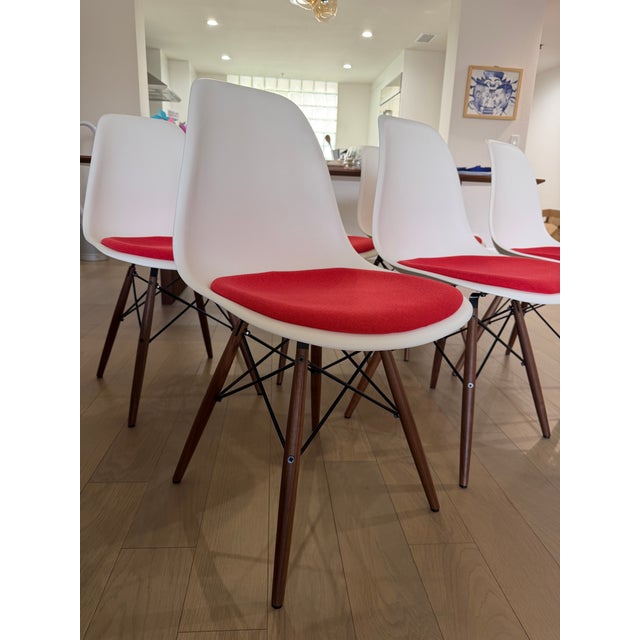 Mid-Century Modern Set of Six Herman Miller Eames Molded Plastic Side Chairs For Sale - Image 3 of 7
