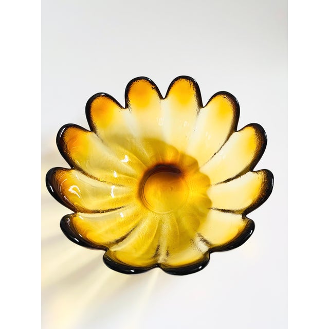 Mid 20th Century Mid 20th Century Mid Century Modern Glass Lotus Petal Salad Bowl by Indiana Glass For Sale - Image 5 of 7