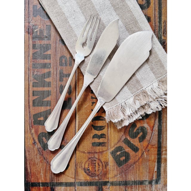 Metal Antique Silver Plated Fish Service From Grand Hotel Ligure in Turin Italy - Set of 21 For Sale - Image 7 of 7