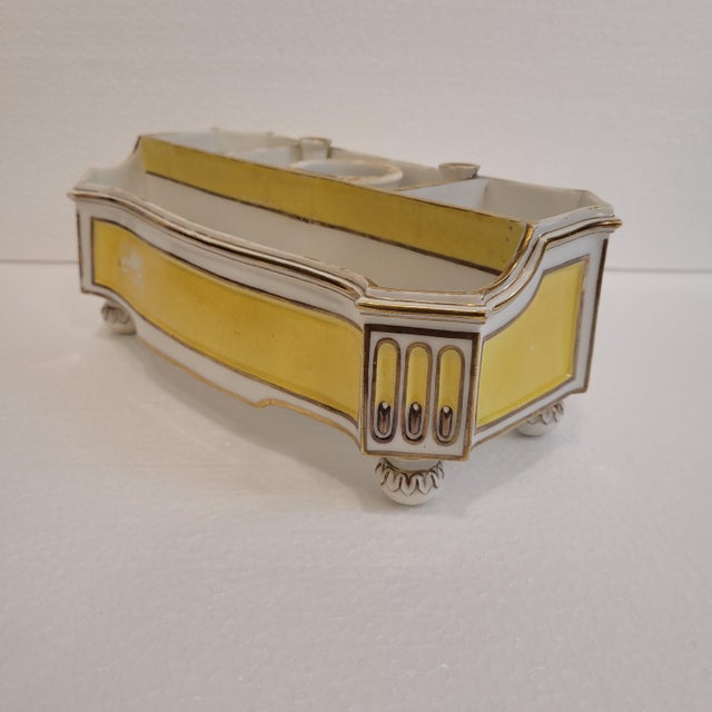 Yellow and Gold Writing Set in Porcelain, 1800s For Sale - Image 9 of 18
