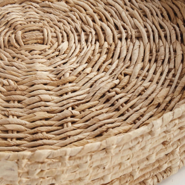 Early 21st Century Juliet Abaca Round Trays, Set Of 2 For Sale - Image 5 of 7