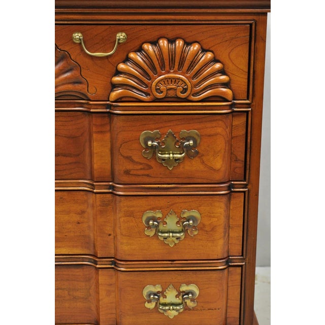 Brown Vintage Georgian Cherry 3 Drawer Block Front Bachelor Chest Dresser by Harden For Sale - Image 8 of 18