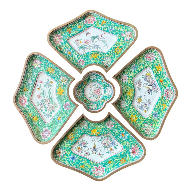Vintage Chinoiserie Hand Painted Floral Metal Tray Set For Sale