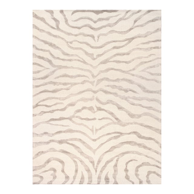 Edgy Hand-Tufted Ivory Area Rug- 7' 9'' X 9' 9'' For Sale