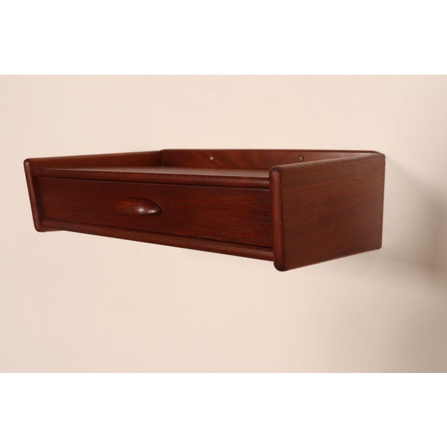 Petite Danish Modern Single-Drawer Floating Nightstand / End Table in Teakwood For Sale In New York - Image 6 of 14