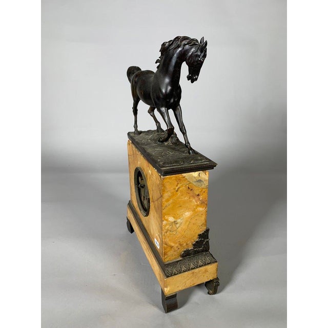 19th Century Charles X style horse clock in Siena yellow marble, 19th century Restoration For Sale - Image 5 of 5