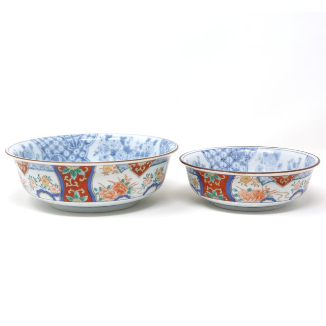 Ceramic Vintage Japanese Imari-Style Porcelain Bowls — Matched Pair For Sale - Image 7 of 10