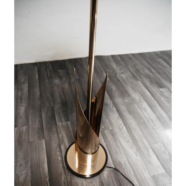 1970s Vintage Hollywood Regency Brass Floor Lamp with Shade, 1970s For Sale - Image 5 of 6