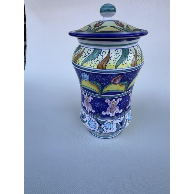Late 20th Century Jar With Lid, Mario Sambuco, Deruta Italy, Hand Painted, Vantage Italian For Sale - Image 9 of 17