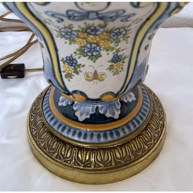 Vintage 1960s Italian Majolica Urn Table Lamp With Hand-Painted Butterflies & Florals For Sale - Image 6 of 12