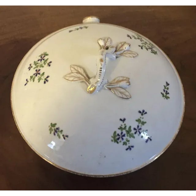 18th Century Antique 18th Century French Empire Porcelain Round Serving Bowl & Cover in Sprig For Sale - Image 5 of 11
