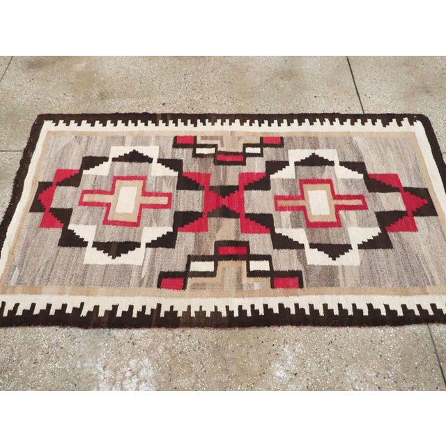 Galerie Shabab Collection Tribal Mid-20th Century Handmade American Flatweave Navajo Throw Rug For Sale In New York - Image 6 of 10