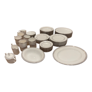 Vera Wang for Wedgewood "With Love" Bone China Complete Service Setting for 12 and Extras, 91 Pieces