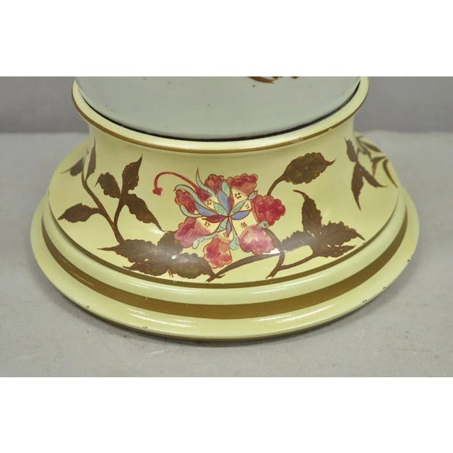 Vintage Oriental Chinese Porcelain Bulbous Jardinière Floral Oriental Table Lamp For Sale In Philadelphia - Image 6 of 12