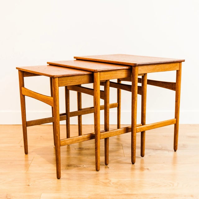 Amber 1950s Original Hans Wegner Teak & Oak Mid Century Danish Nesting Tables - Set of 3 For Sale - Image 8 of 12