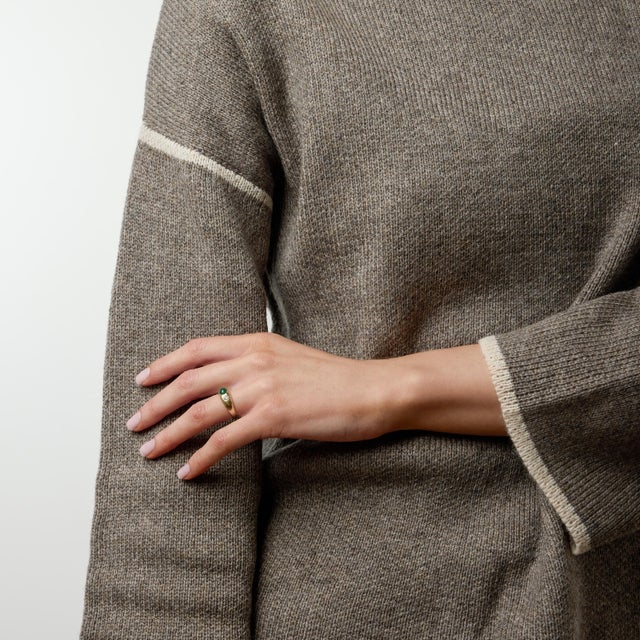 1980s Vintage Emerald Diamond Bezel Set 18k Yellow Gold Ring, Size 5.5 For Sale - Image 5 of 6